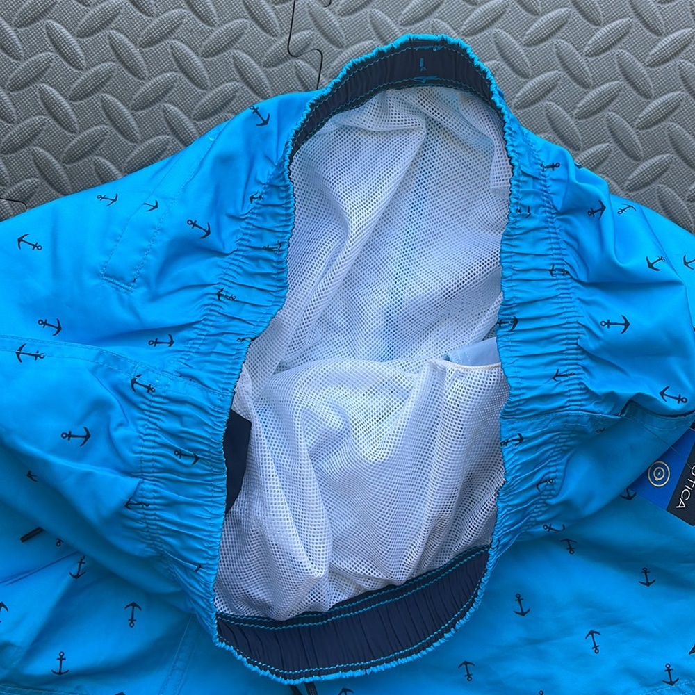 Bundle two Nautica Mens large swim trunks - Picture 7 of 7